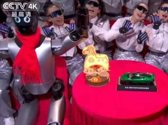 追觅2个月花5亿?“狂人”的资本棋局